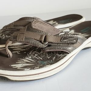 Clarks flip-flops,  slides,  sandals size 7